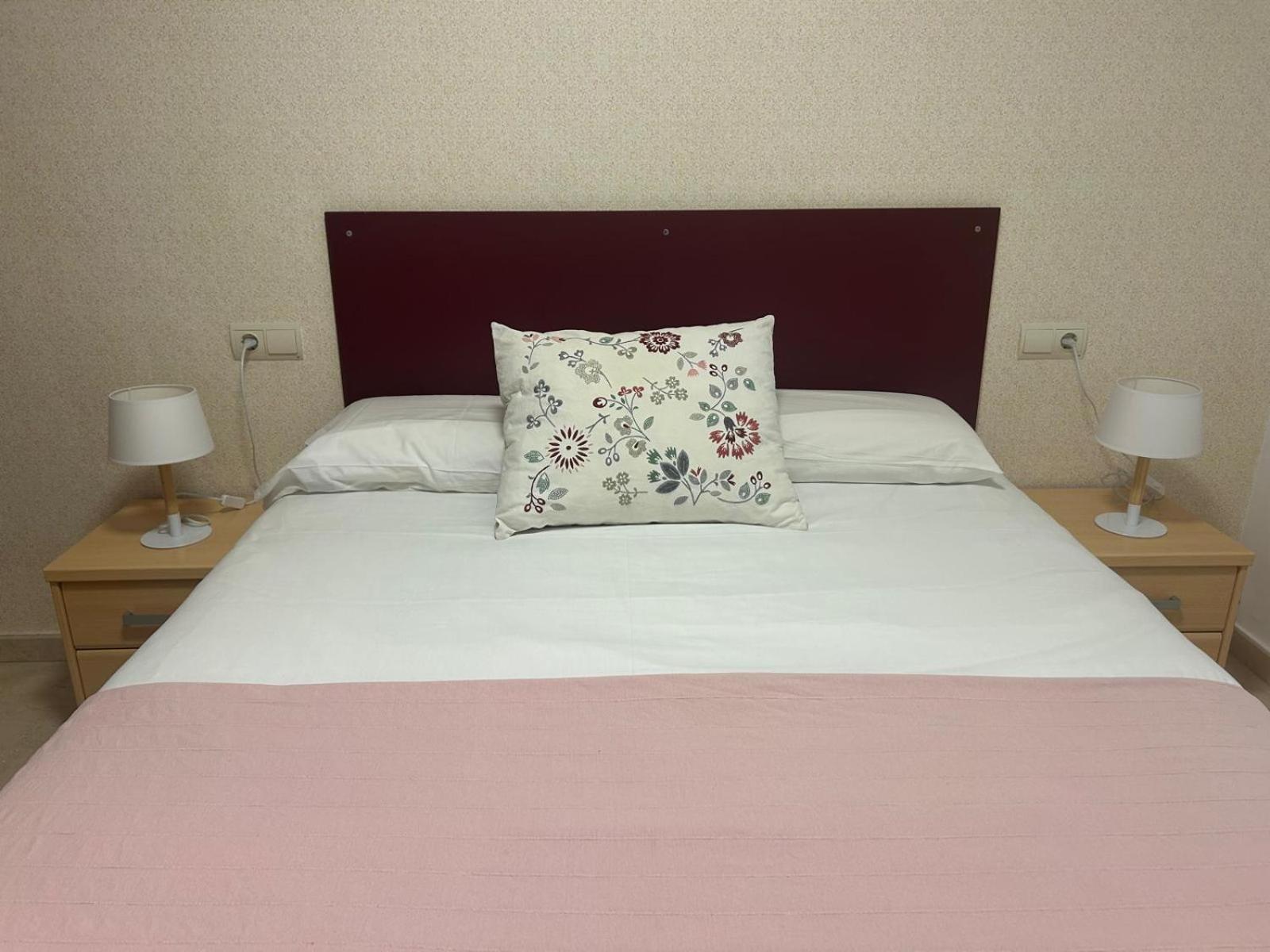 Maravilloso Apartamento En Primera Linea De Playa Con Vistas Al Mar En Caleta De Velez 2 D Buitenkant foto